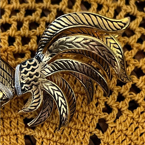 Vintage Brooch Rooster with Red Comb  Gold Tone - Picture 5 of 7